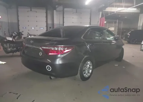 2017 Toyota Camry Le z USA, uszkodzony, nr VIN 4T1BF1FK7HU291604